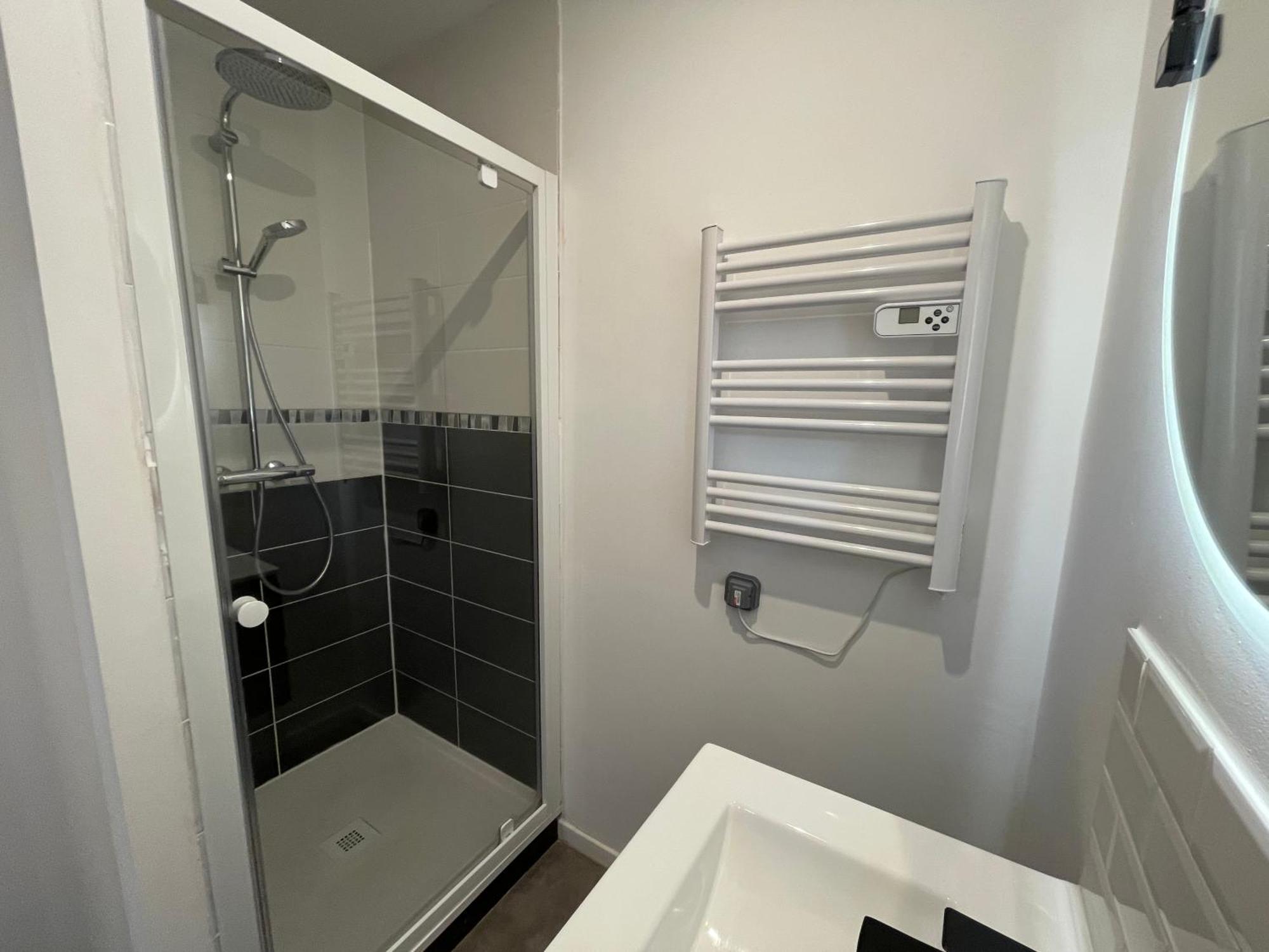Les 3 Suites - 6 Personnes - 3 Chambres Avec Sdb Privatives 朗斯 外观 照片